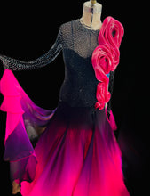Cargar imagen en el visor de la galería, ‘NEW” LIQUID PURPLE/BLACK BALLROOM DRESS
